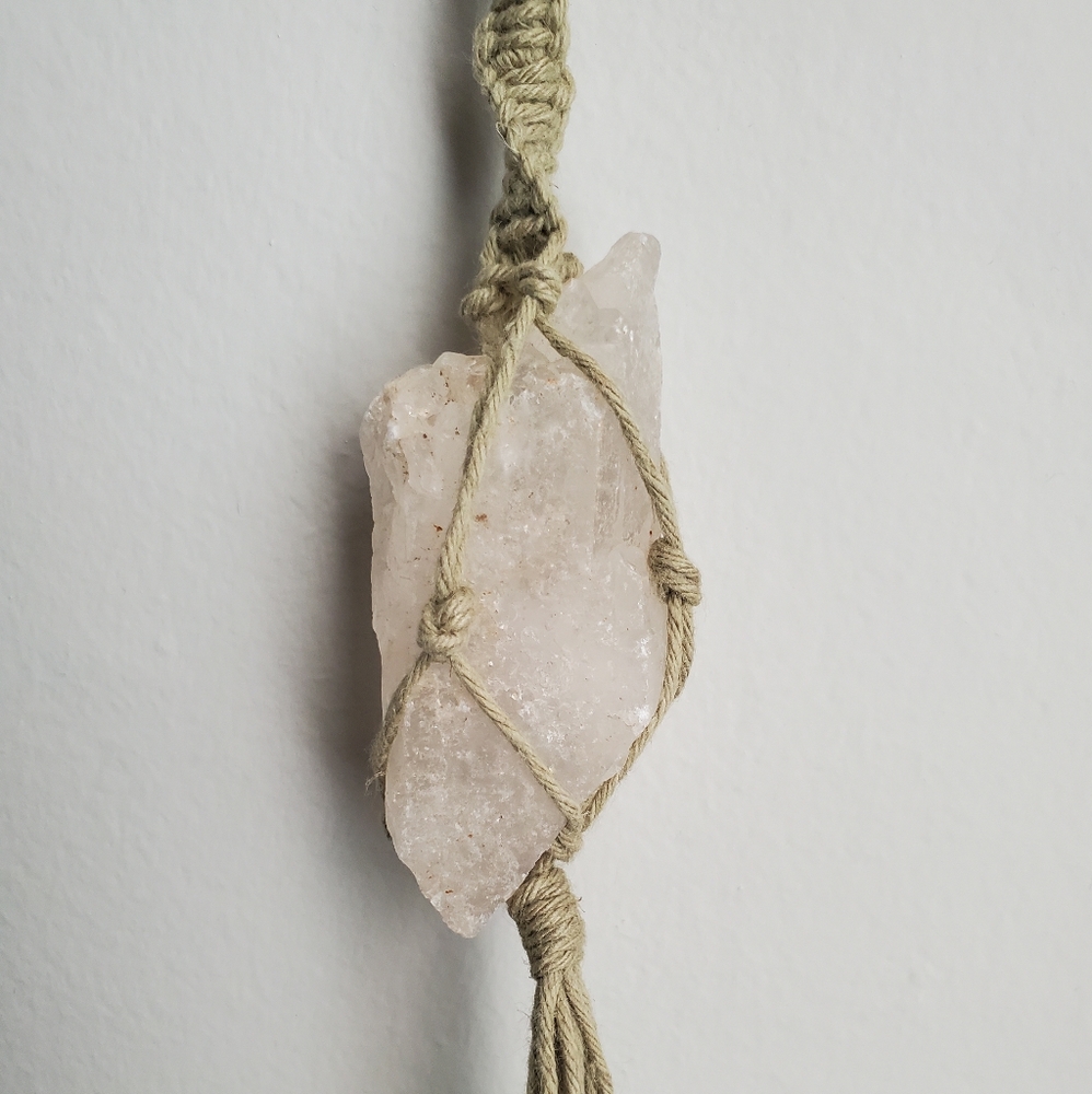 Macrame Crystal Quartz Keychain - Picture 6 of 7